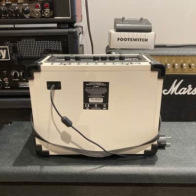 Blackstar ID:Core Stereo 20 V2 2x10W 2x5 Programmable Guitar Combo 2010s - Silver image 2