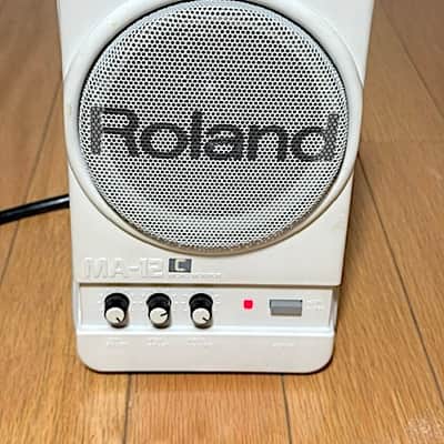 Roland MA-12C, White, Powered Nearfield Monitor, w/ Mounting Bracket, Very Good Condition image 1