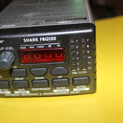 Behringer Shark FBQ100 Automatic Feedback Destroyer with Power Supply image 2