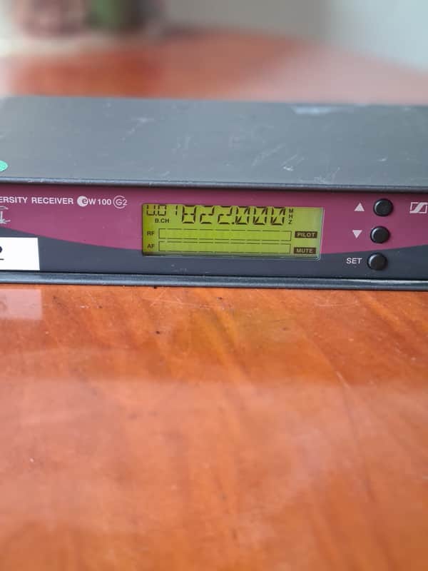 Sennheiser Sennheiser EM300 G2 D True Diversity Receiver – 786–822 MHz – Pro Unit – Low Price Deal image 1