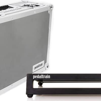 Pedaltrain Classic JR 4-RAIL, 18" x 12.5" PEDALBOARD w/Tour Case and Voodoo Lab Pedal Power 2 Plus Power Supply image 2