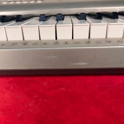 Yamaha YPG235 Portable Grand Piano image 8