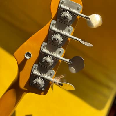 Fender Jazz Bass ’62 Reissue JB62-75US – Candy Apple Red, 1999-2002 image 6