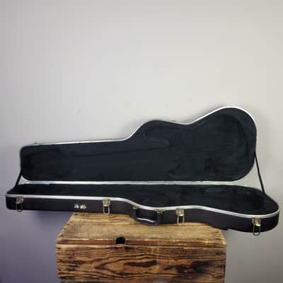 Fender Red Label "Chainsaw" Bass Case - Black image 3