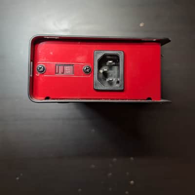 Gator GTR-PWR-8 Power Supply With 8 Isolated Outputs 2010s Black image 7