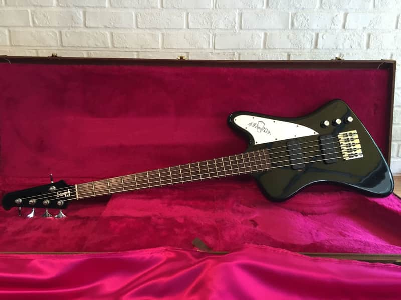 Gibson Thunderbird studio 5 string bass guitar excellent w/ case