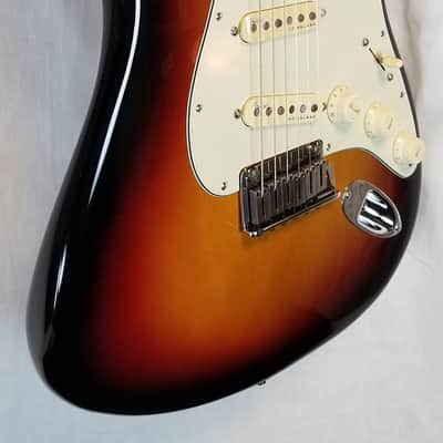 Fender American Ultra Stratocaster, Maple Fingerboard, Ultraburst W/HSC image 6