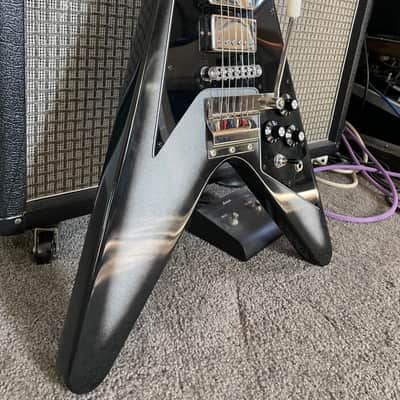 Gibson Flying V 1981 Silverburst image 3