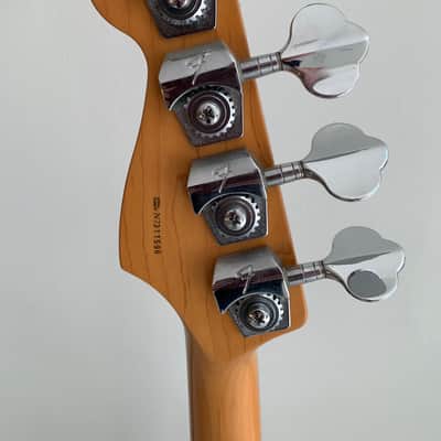 Fender American Deluxe Jazz Bass with Rosewood Fretboard 1995 - 1998 - Crimson Burst image 5
