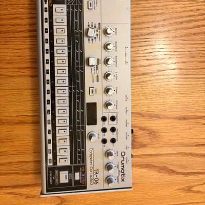 Roland TR-06 Drumatix 2020 - Present - Silver image 3