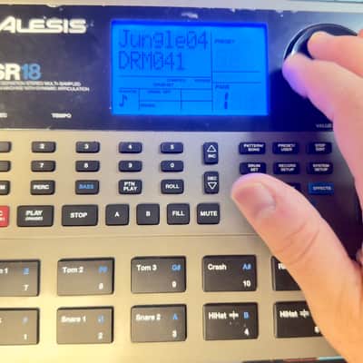 Alesis SR-18 with AC Adapter image 4