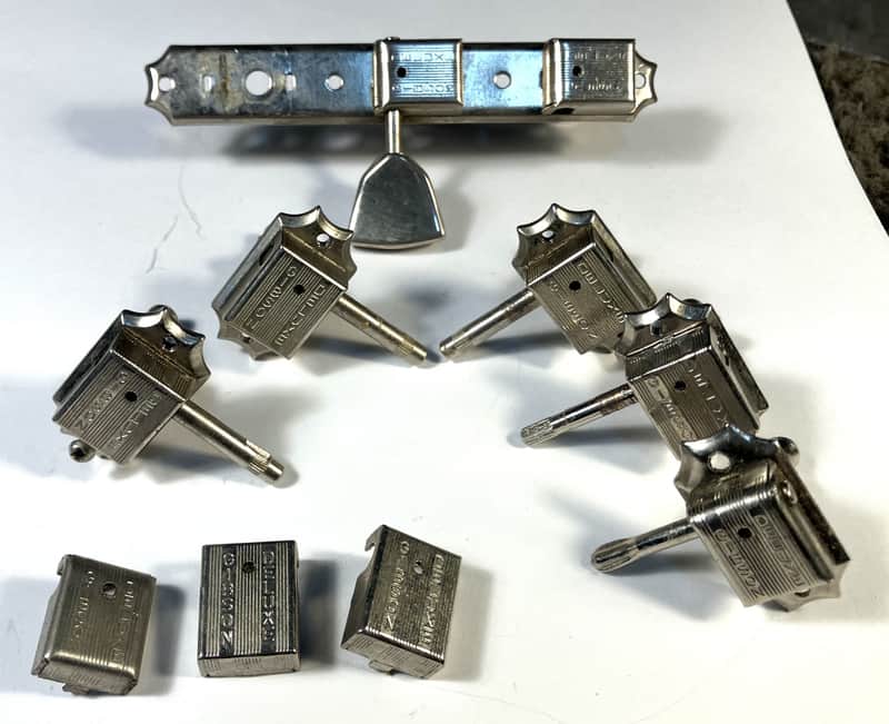 Gibson- Deluxe, tuners and parts, VINTAGE image 1