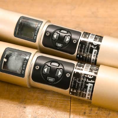 Shure UR4D+ Dual Wireless Receiver with UR2/KSM9 Mic Pair - H4 Band CG010YW image 18