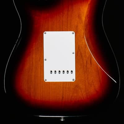 Fender Vintera '60s Stratocaster 3-Tone Sunburst-MX19035086 image 13