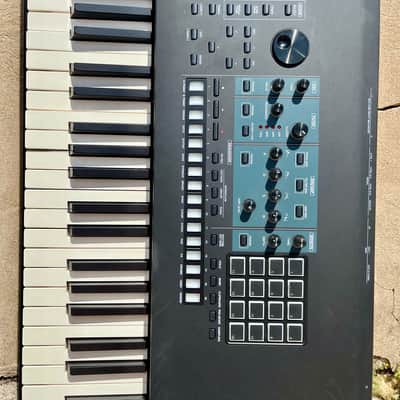 Roland Fantom 8 88-Key Workstation Keyboard 2019 - Present - Black image 4