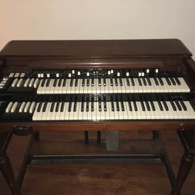 Hammond B2 Organ with Leslie Speaker 1949 - 1954