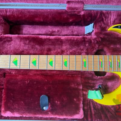 Beautiful 1990 Ibanez JEM777DY Desert Yellow Pyramid Inlays + Hard Case + Tremolo Arm + Original Manual + Strap image 7