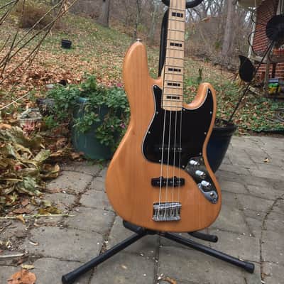 Squier Classic Vibe 70's Jazz Bass Natural image 1