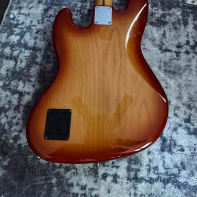Fender Player Plus Jazz Bass Sienna Sunburst with extras image 9