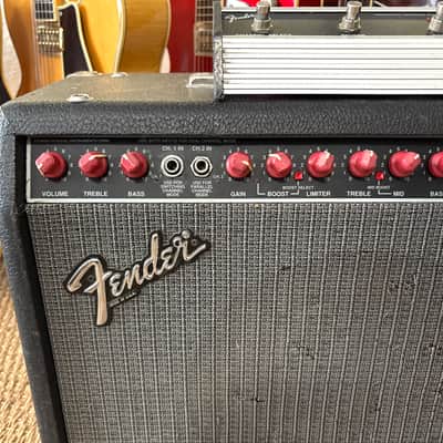 Fender Deluxe 85 image 2