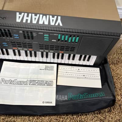 Yamaha PSS-460 1986 with soft case and manual image 9