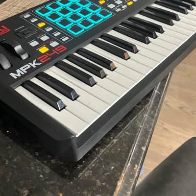 Akai MPK249 2014 - Present - Black image 5