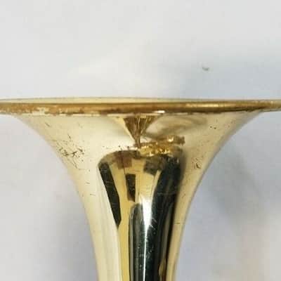 Yamaha YTR-2320 Trumpet Brass w/ case mouthpiece, Japan. Acceptable Condition image 9