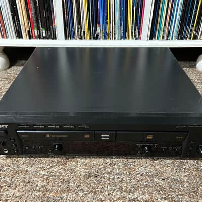 Sony RCD‑W500C Compact Disc Recorder & 5‑Disc CD Changer PARTS/REPAIR READ image 1