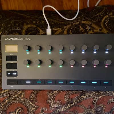 Novation Launch Control 3 MIDI DAW Controller 2026 - Present - Black image 3