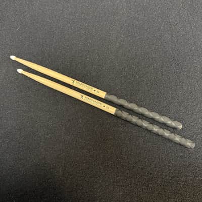 Headhunters 5A Nylon Tip Hickory Drumsticks with BX Grip image 2