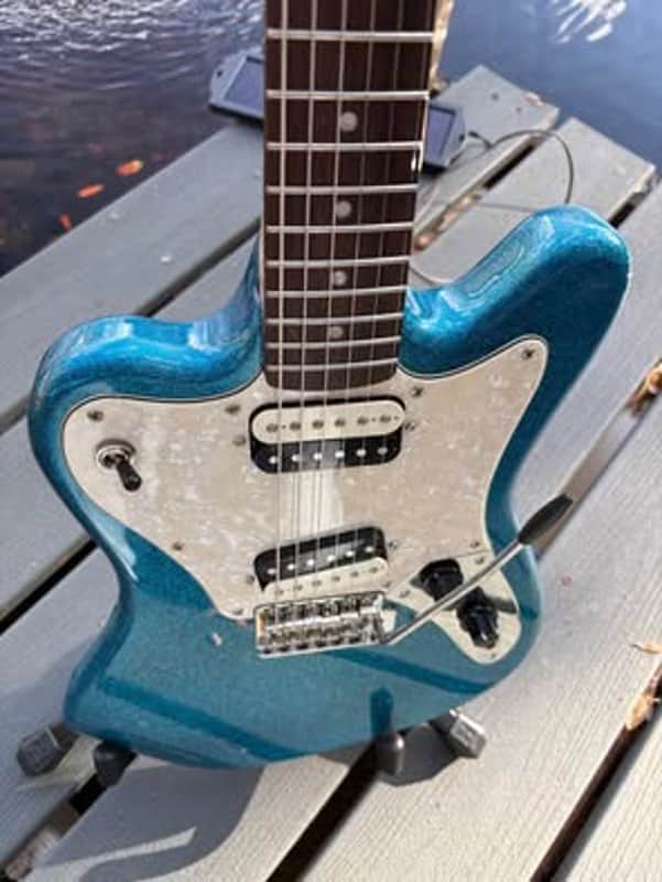 Squier Paranormal Super-Sonic 2021 - Present - Blue Sparkle image 1