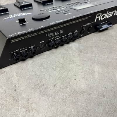 Roland VG-8 W/ GK-3 Pickup, Memory Cartridge, and Cable image 4