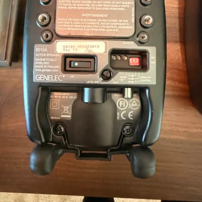 (3) Genelec 6010A 3" Powered Nearfield Studio Monitor (Pair) 2008 - 2013 - Black image 3