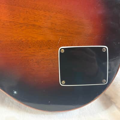 Guild M-75 Aristocrat 1954 - Sunburst image 15