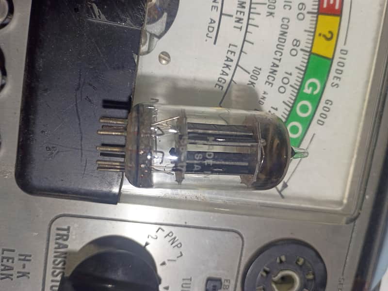 RCA USA 1958 RCA 12AX7 / ECC83 Red Tip Long Grey Plate – Matched Triodes (121/120) V1 Tested 1958 - Glass image 1
