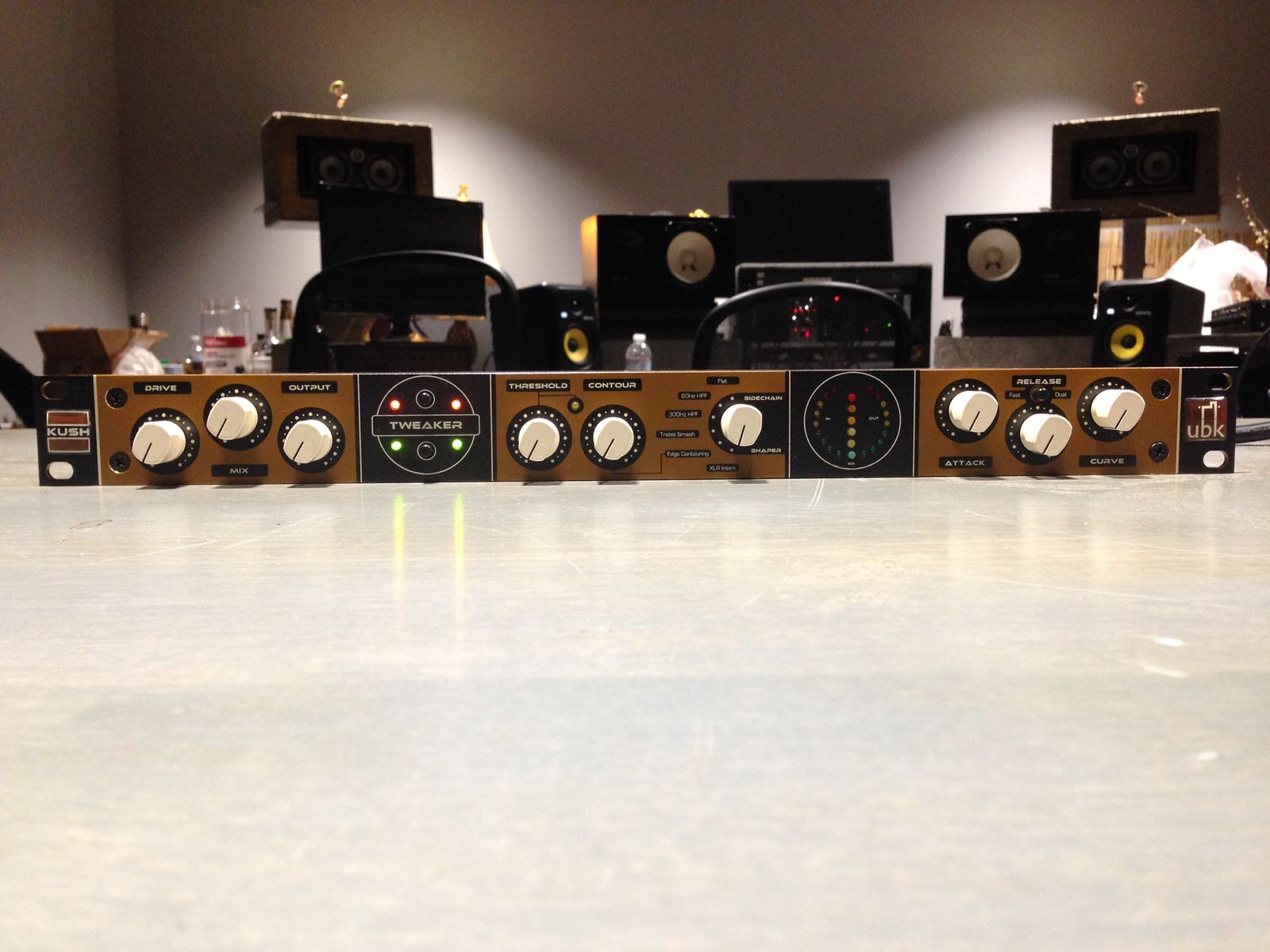 Kush Audio Tweaker Single-Channel Discrete VCA Compressor | Reverb