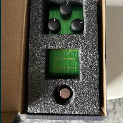 One Control Persian Green Screamer image 4