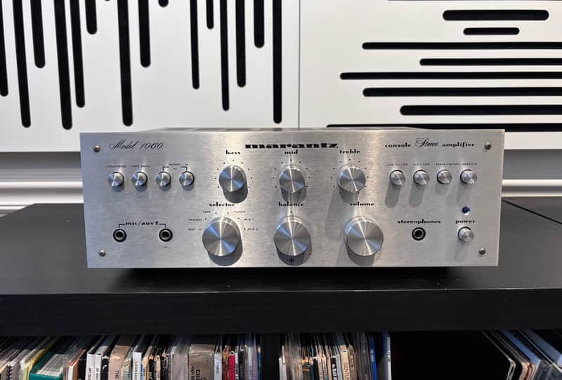 Marantz Model 1060 30-Watt Stereo Solid-State Integrated Amplifier