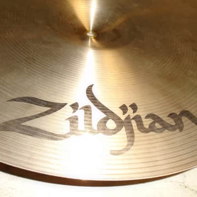 Avedis Zildjian Z Series 18" Marching Concert Jazz Cymbal image 4