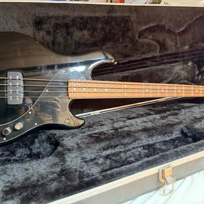 FENDER DIMENSION BASS IV (Mexican, 2004-2007) bass guitars for