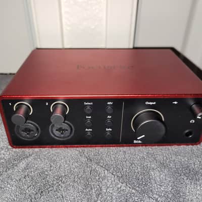 Focusrite Scarlett 4i4 4th Gen USB Audio Interface 2023 - Present - Red image 2