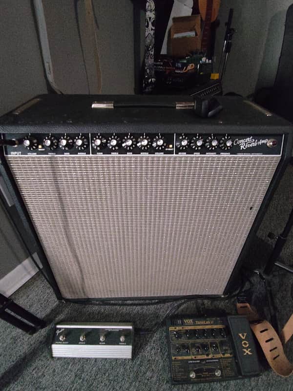 Fender Concert Reverb-Amp 2-Channel 50-Watt 4x10" Guitar Combo 2001 - 2005 - Black image 1
