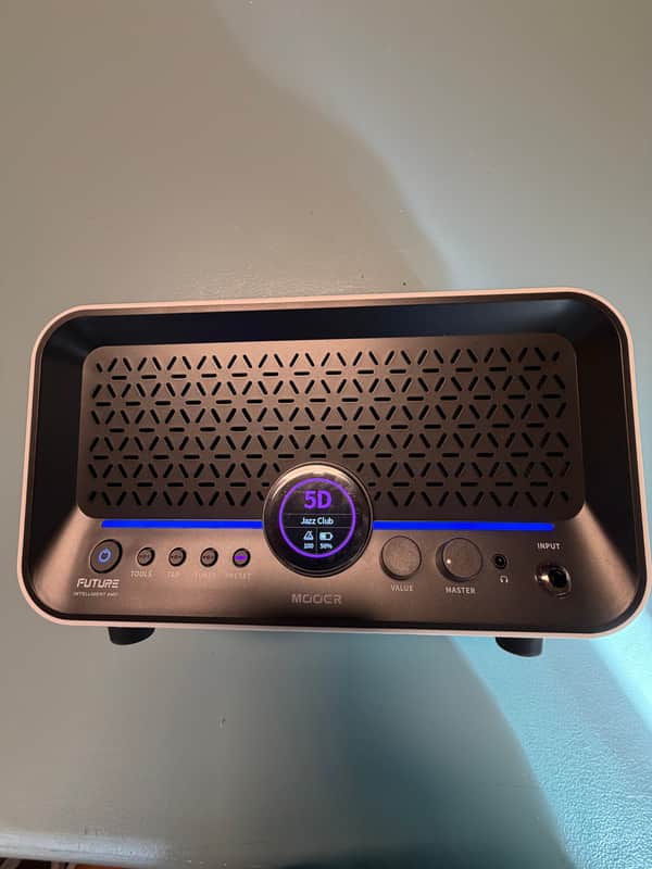 MOOER F15 li INTELLIGENT Ai AMPLIFIER - WHITE 2025 image 1