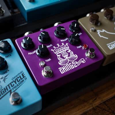 StewMac Two Kings Boost Dual Overdrive Pedal – Independent Channels with Clean Boost and Overdrive, DIP Switch Modes, True Bypass, 9VDC image 4