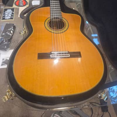Takamine TH5C Hirade Series Classical Nylon String Concert Cutaway Acoustic/Electric Guitar 2010s - Natural Gloss image 3