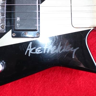 Washburn Ace Frehley AF-40 V Lightning Bolt Very Rare Guitar 1986 Black/White image 5