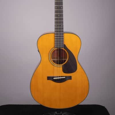 Yamaha FSX5 Red Label Acoustic-electric Guitar - Natural image 2