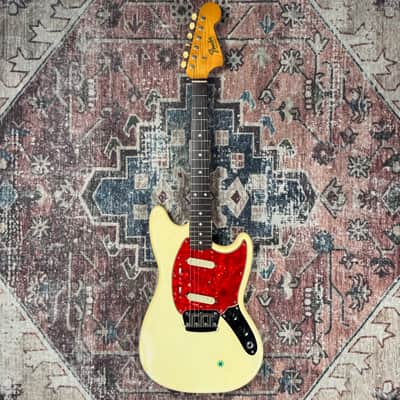 1966 Fender Duo Sonic Vintage Olympic White Electric Guitar W/ Original Case & Hangtag! image 5