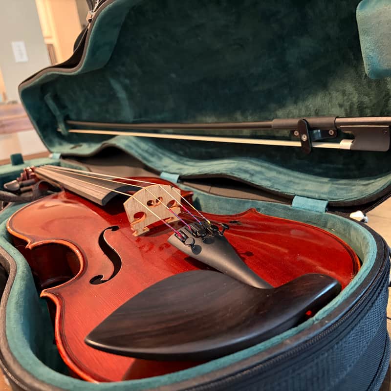 15-in Viola, Bow, Shoulder Rest, Case w/ Shoulder Strap LIKE NEW! image 1