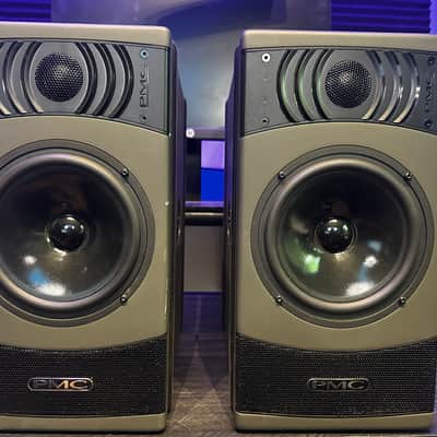 PMC Result6 Active Studio Monitors Pair – One Working, One Protect Mode image 1